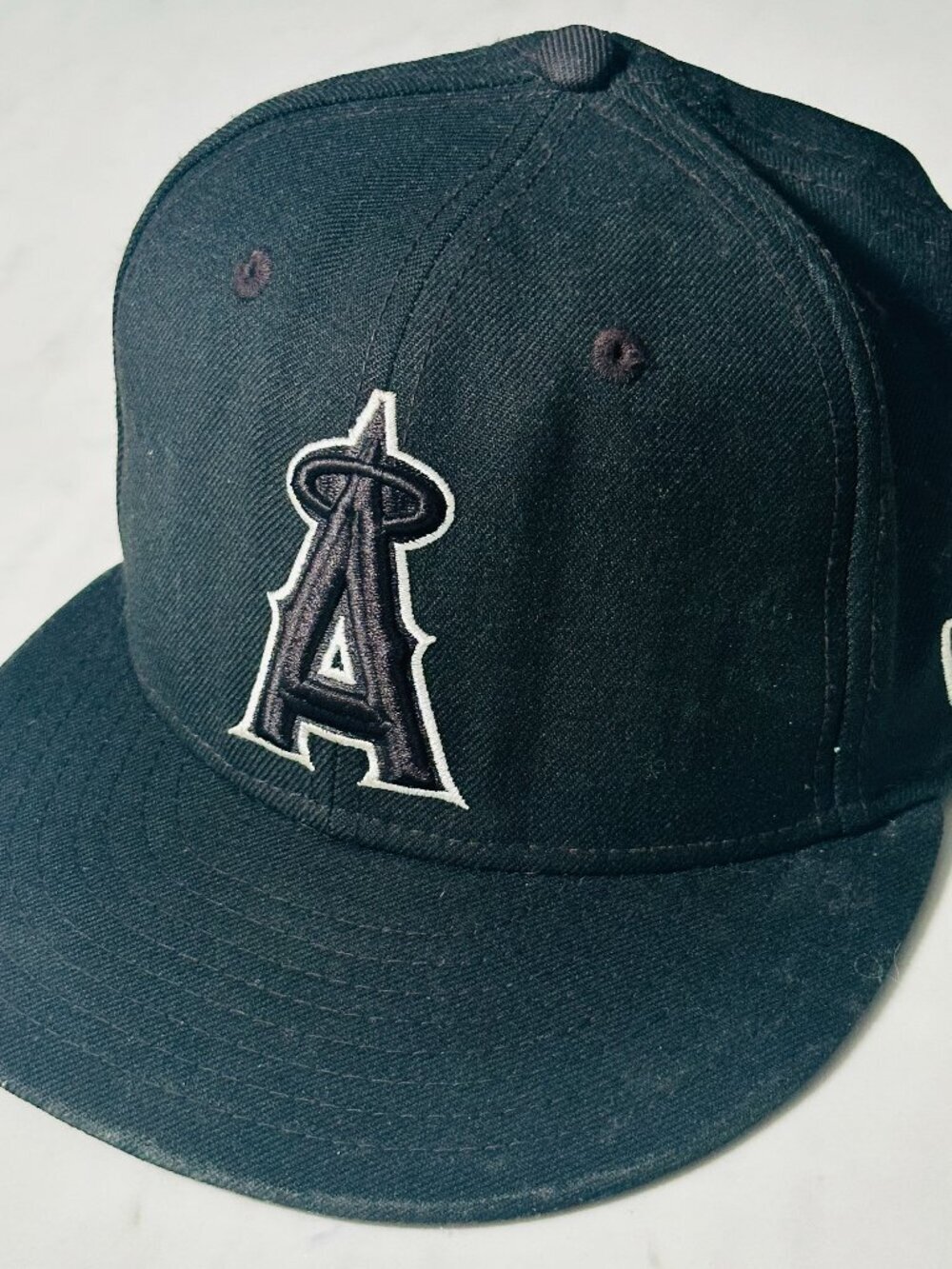 MLB Los Angeles Angels Anaheim New Era 59Fifty ‘Blackout’ Hat. Men’s Size 7 5/8